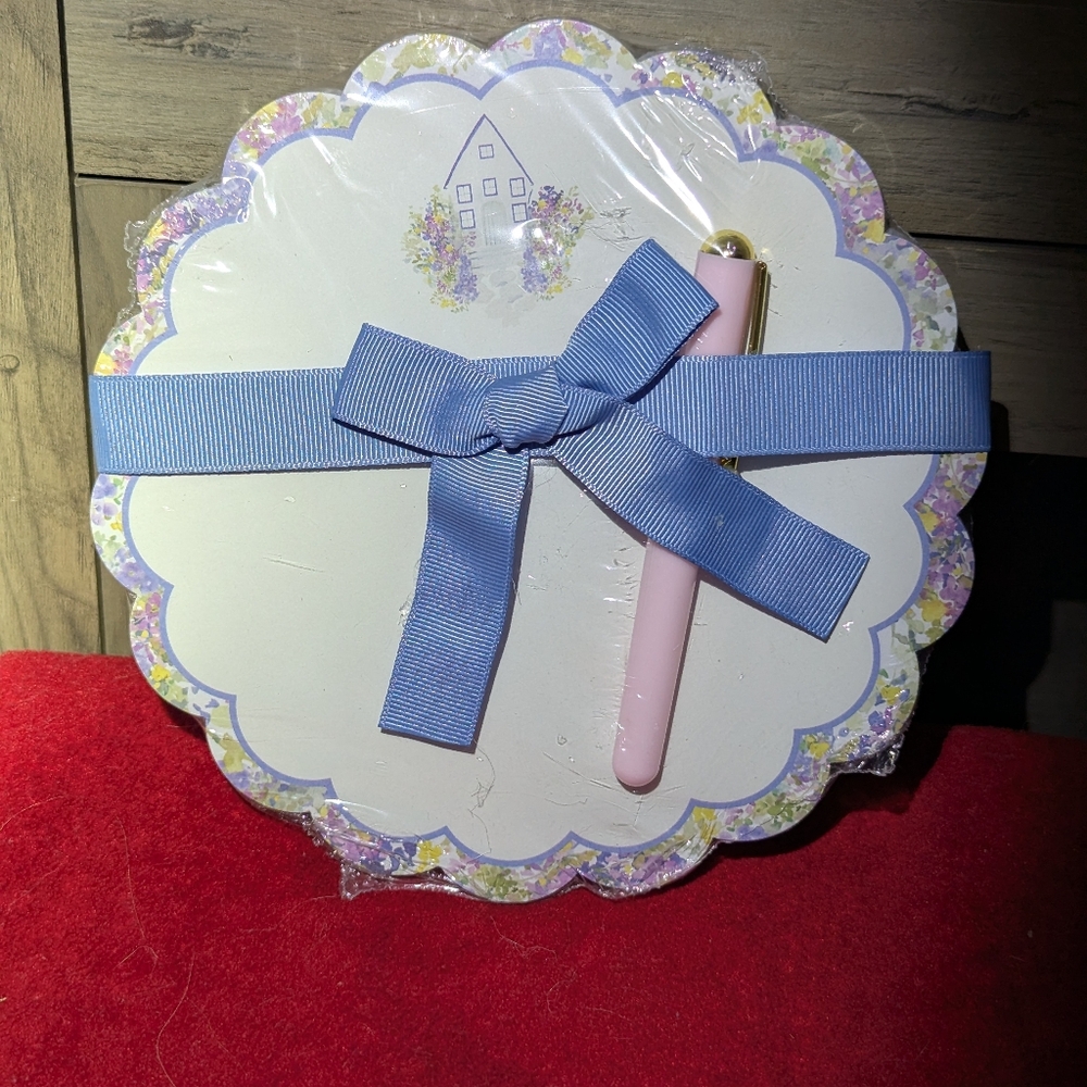 Scalloped Floral Notepad And Pen Set